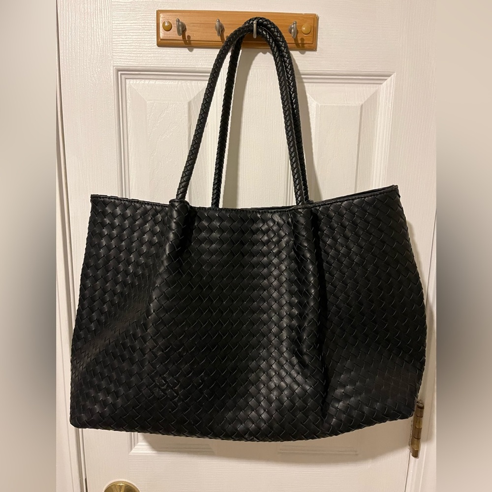 Black Lulu Dharma Purse